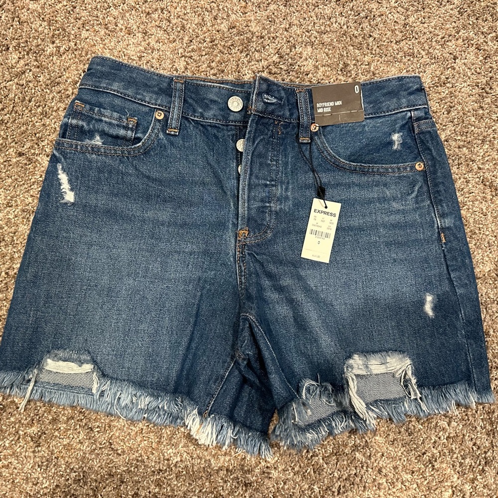Express mid rise midi boyfriend shorts